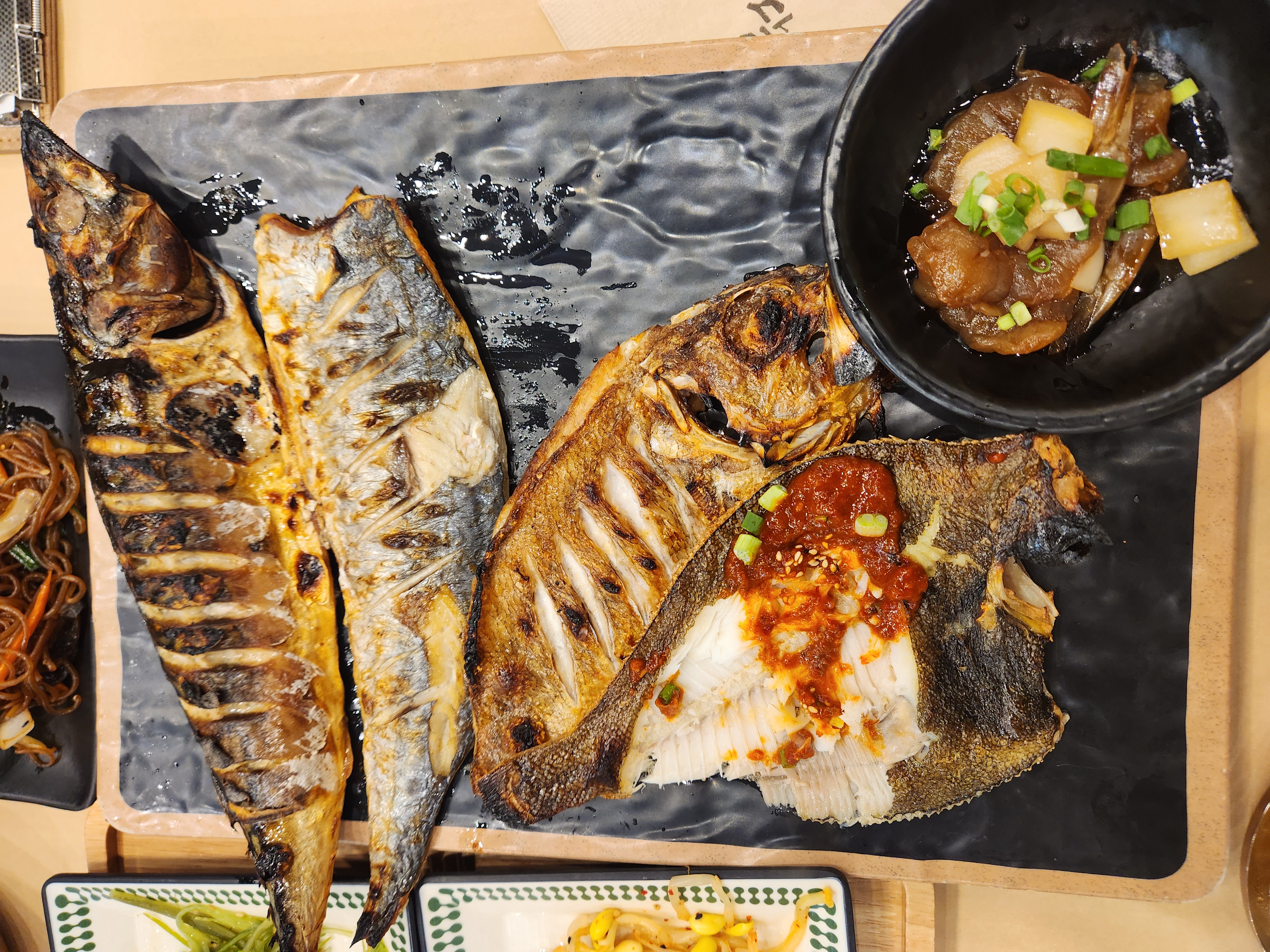 달빛에 구운 고등어